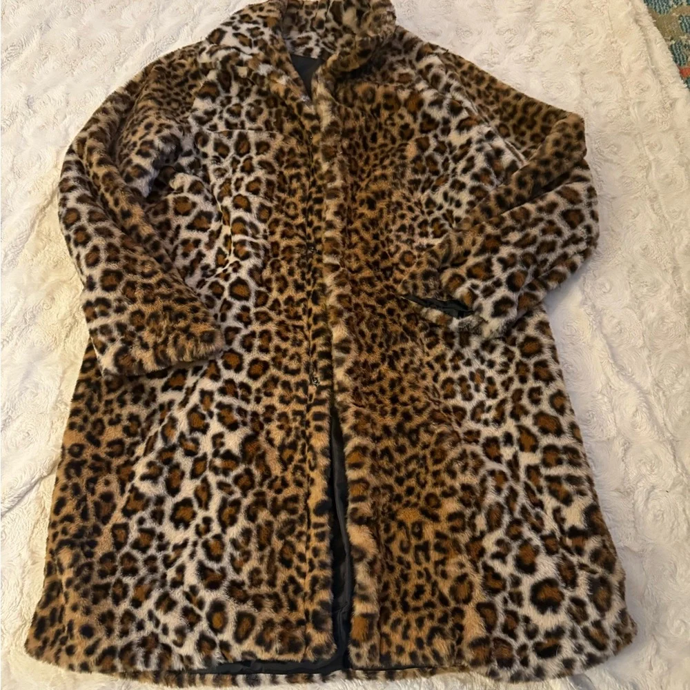 Leopard Print Faux Fur Coat - Picture 1 of 2